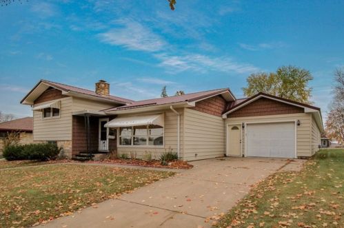 2008 Ivy St, Bloomer, WI 54724-1835