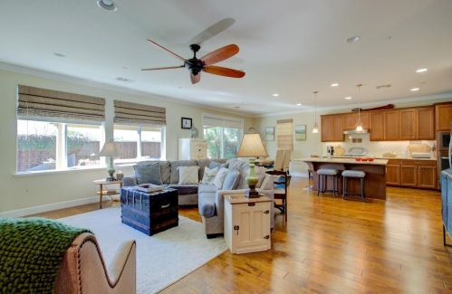 2864 Westport Cir, Valley Home CA  95361-8162 exterior