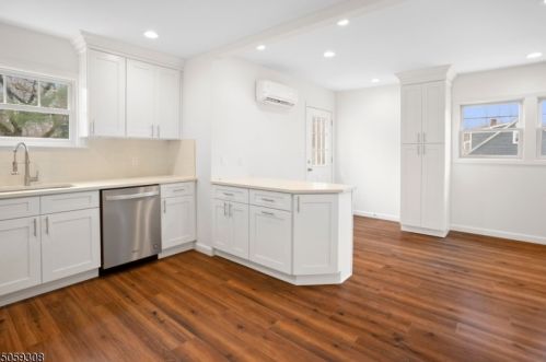 20 Delmore Ave, Berkeley Heights, NJ 07922-1238