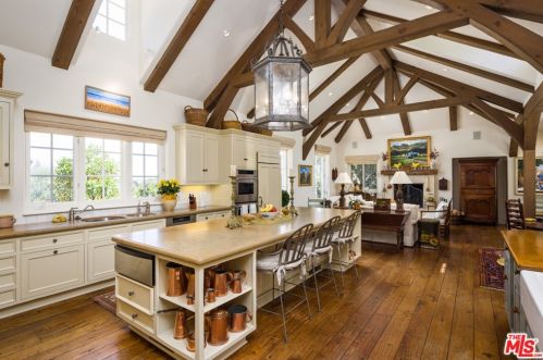 805 Picacho Ln, Santa Barbara, CA 93108-1228