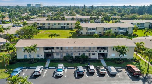 312 17th Ave, Boynton Beach, FL 33435-2558