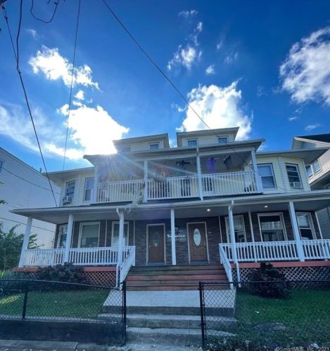 75 James St, Bridgeport CT  06604-3522 exterior