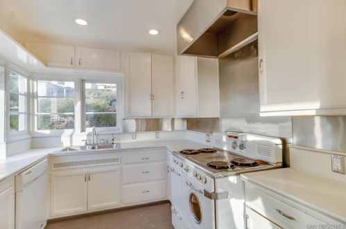 1917 California St, San Diego CA 92110-2113 exterior