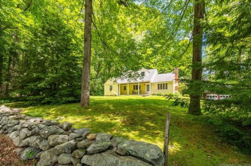 11 Sheldon Ln, Litchfield, CT 06759-3421
