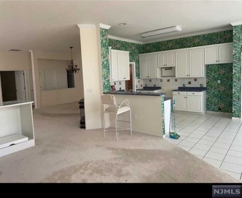 22 Amberlands Ct, Lakewood NJ  08701-7512 exterior