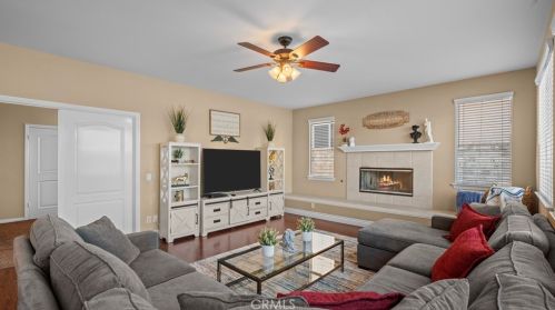 28341 Brookview Ter, Santa Clarita CA  91350-4446 exterior