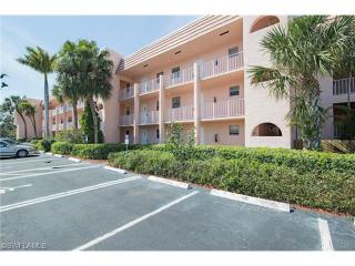 100 Forest Lakes Blvd, Naples FL  34105-2300 exterior