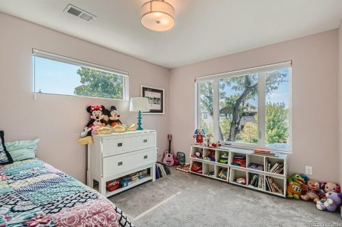 1140 Cook St, Denver CO 80205-5010 exterior