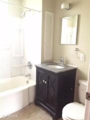 2013 Miami St, South Bend IN  46613-2916 exterior