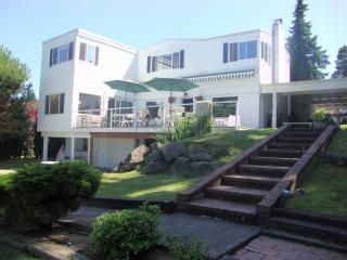 7620 22nd St, Mercer Island, WA 98040-2119