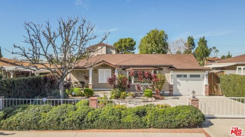 6449 Radford Ave, North Hollywood, CA 91606-2813