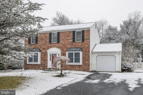 384 Barclay Cir, Harleysville, PA 19438-2371