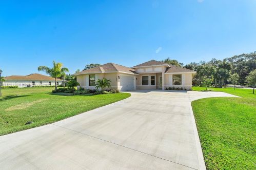 7440 36th Ct, Vero Beach, FL 32967-5757