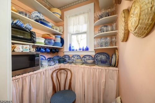 369 Walnut St, Nutley NJ  07110-1336 exterior