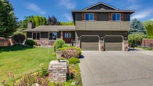 2102 Sutton Pl, Wenatchee, WA 98801-8309