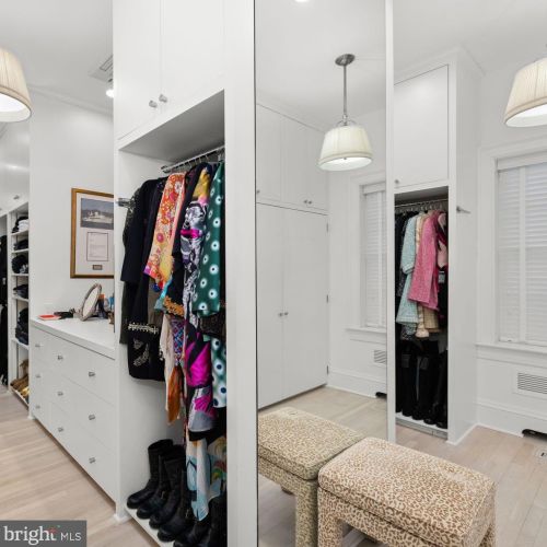 3210 R St, Washington DC  20024-3419 exterior