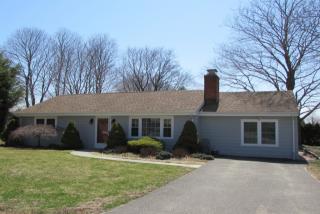 57 Hickory St, Bridgeport, CT 06610-1769