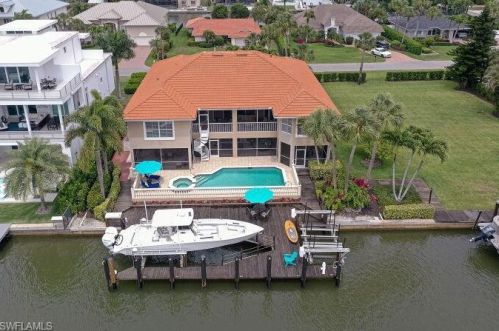 446 Bayside Ave, Naples FL 34108-2314 exterior