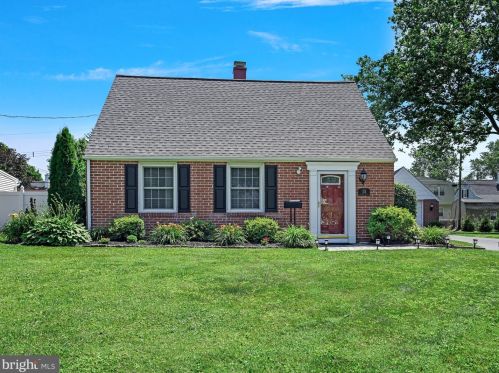 13 Penfield Ave, Norristown, PA 19403-2816