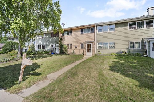 3536 Quincy Ave, Milwaukee, WI 53207-3436