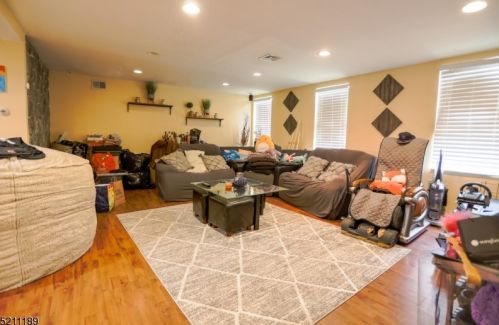 503 Grand Ave, Rahway NJ 07065-3418 exterior