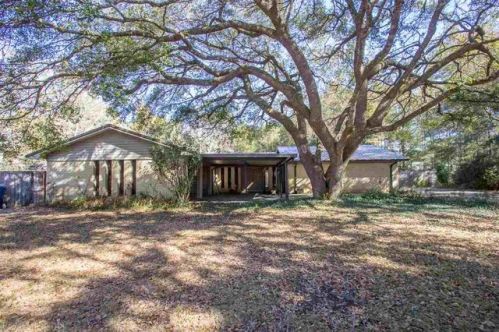 7724 Simmons Dr, Foley, AL 36535-3956