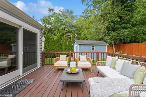 23 Brighton Pl, Stamford CT  06902-2501 exterior