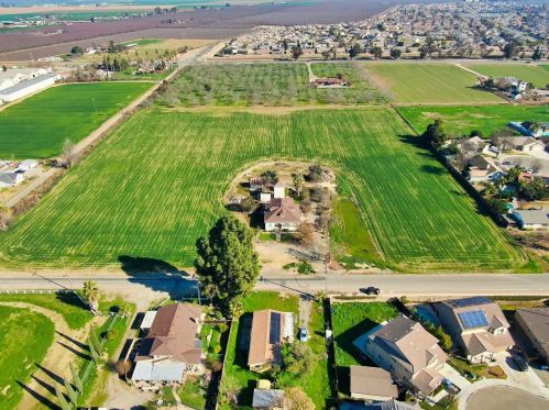 27642 Fig Ln, Newman CA  95360-1145 exterior