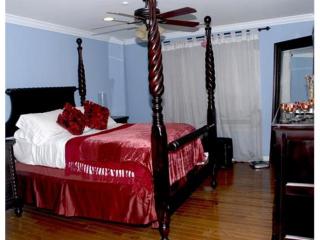 1102 Round Pointe Dr, Haverstraw, NY 10927-2122