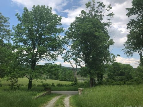 324 Kent Hollow Rd, Kent, CT 06757-1909