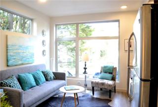 1113 John St, Seattle WA  98102-5811 exterior