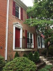 2300 Horseferry Ct, Herndon VA  20191-2718 exterior