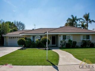 6909 Pembroke Ave, Bakersfield, CA 93308-3841