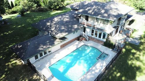 15 High Point Rd, Westport, CT 06880-3906