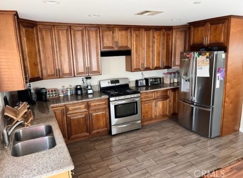 799 7 St, Colton CA 92324-3505 exterior