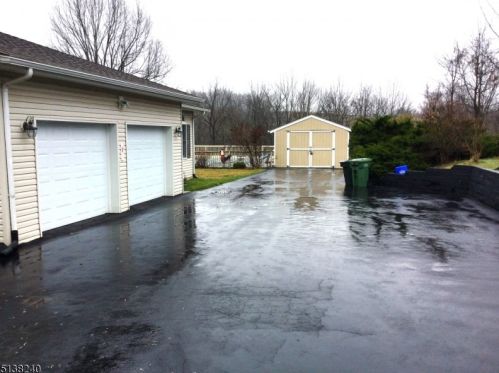 434 Buckhorn Dr, Belvidere NJ  07823-2707 exterior