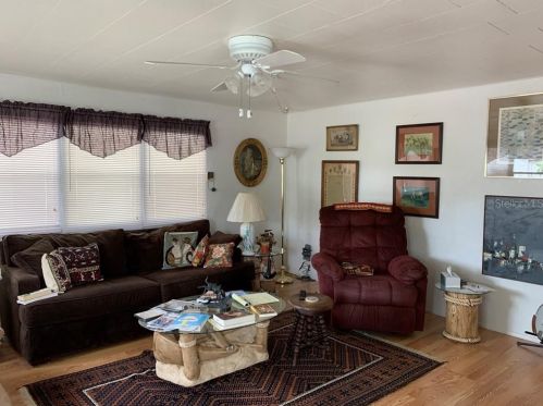 300 Mount Piney Ave, Saint Petersburg, FL 33702-6060