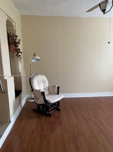 874 70th Pl, Hialeah FL  33014-5220 exterior