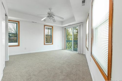 87 Bridge St, Stamford, CT 06905-4406
