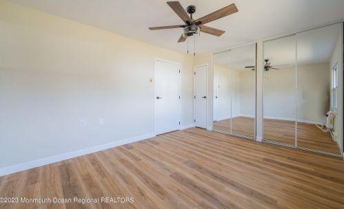 433 Picardy Ct, Lakewood, NJ 08701-6959