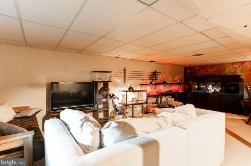 6328 Chesterfield Ln, Navy Sup Dpt PA  17050-2820 exterior