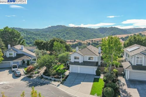 7336 Las Palmas Way, Pleasanton CA  94568-2775 exterior