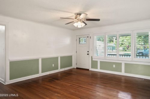 217 Burroughs Ave, Beaufort SC  29902-5307 exterior