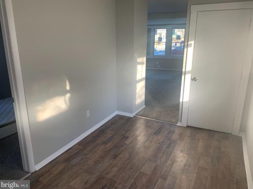 27 Wood St, West Deptford NJ  08066-1444 exterior