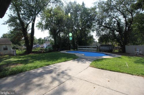 42 Temple Ln, Willingboro NJ  08046-3706 exterior