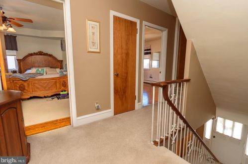 556 Leverington Ave, Philadelphia PA 19128-3314 exterior