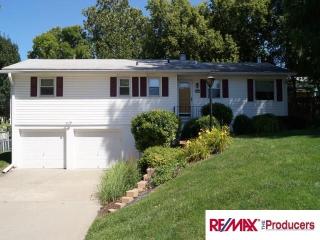 3015 114th St, Omaha, NE 68144-4711