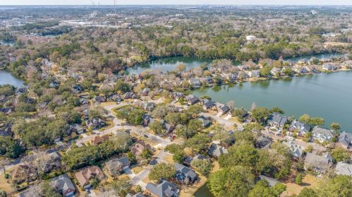 1328 Southlake Dr, Mount Pleasant SC  29464-7441 exterior