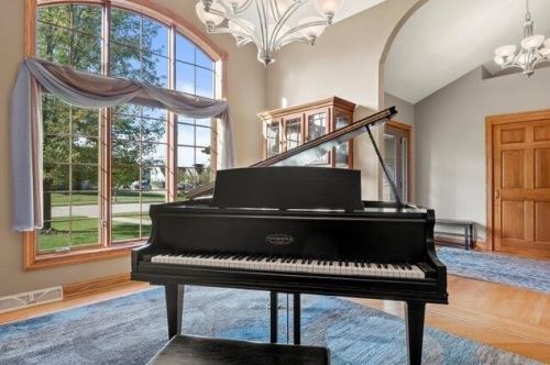 264 Ridgeway Path, Oconomowoc, WI 53066-5828