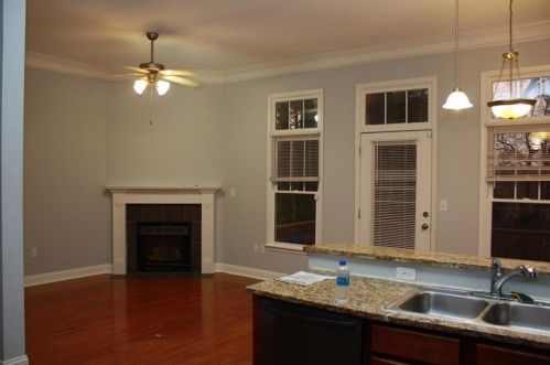 4864 Pinnacle Dr, Stone Mountain, GA 30088-2374